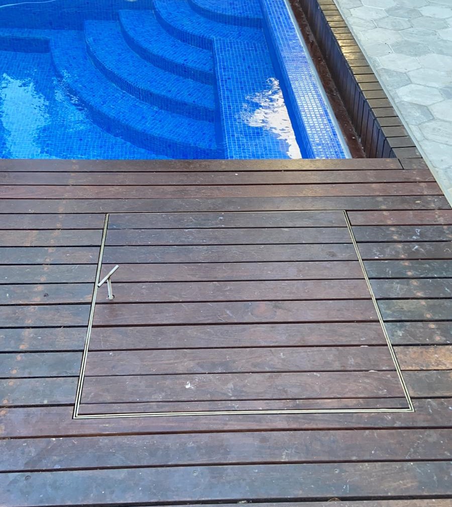 מכסה לרצפת דק